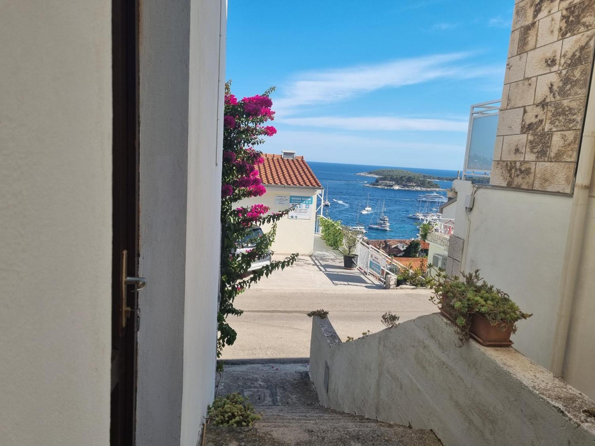 Apartments Luci Hvar Town Oda fotoğraf